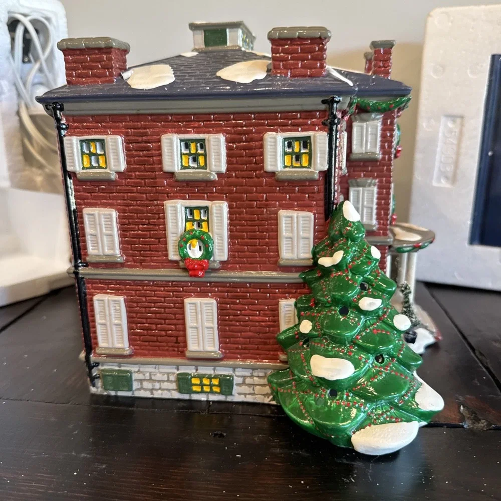 Dept 56 Snow Village